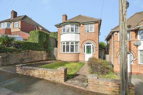 3 bed property, in Kingstanding Road, £270,000
