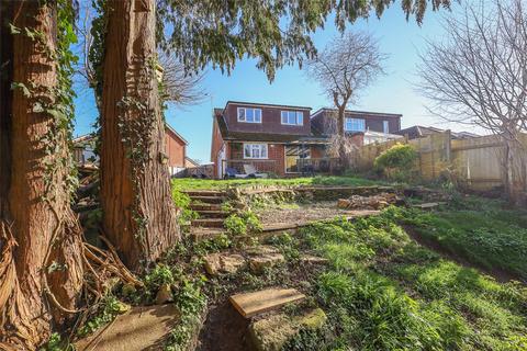 4 bed property, in Rushfield Road, £465,000