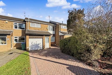 3 bed property, in Tintern Avenue, £240,000