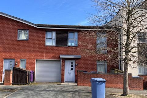 4 bed property, in 63 Holdsworth Drive, £150,000