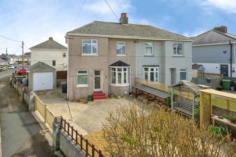 3 bed property, in Randwick Park Road, £290,000