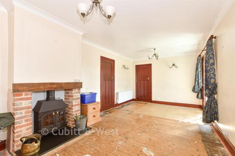4 bed property, in Wilderness Lane, £750,000