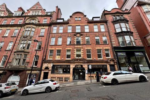 1 bed property, in Dean Street, £110,000