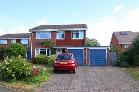4 bed property, in Elizabeth Rout Close, £625,000