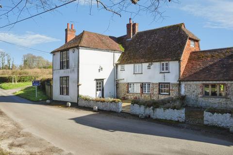 5 bed property, in Park Road, £950,000