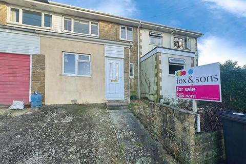 3 bed property, in Stanstead Road, £170,000