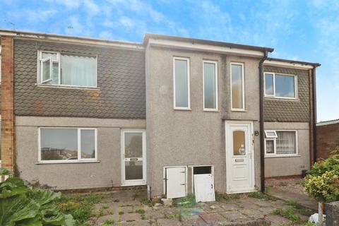 1 bed property, in Uppercliff Close, £80,000