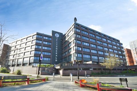 1 bed property, in West Bar, £125,000