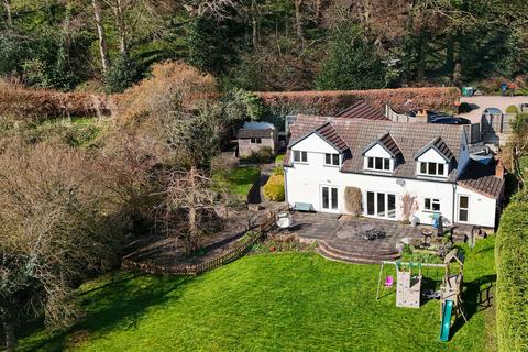 4 bed property, in Higher Wych, £575,000