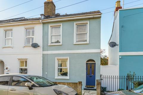 3 bed property, in Short Street, £450,000