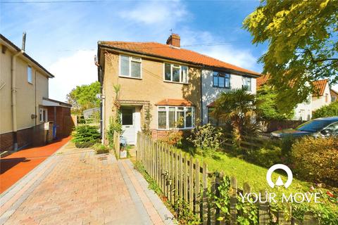 3 bed property, in Beccles Road, £300,000