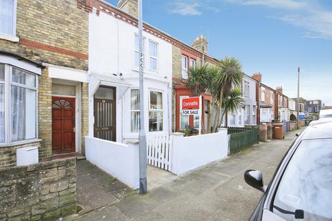 3 bed property, in Burmer Road, £199,995