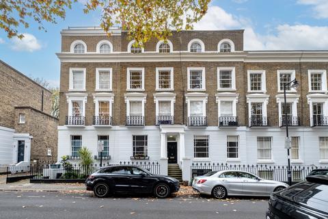 1 bed property, in Compton Road, £600,000
