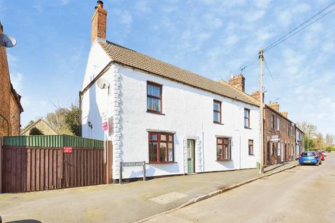 3 bed property, in Middletons Road, £500,000