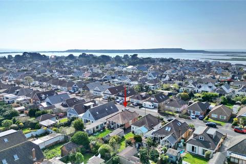 3 bed property, in Lingwood Avenue, £550,000