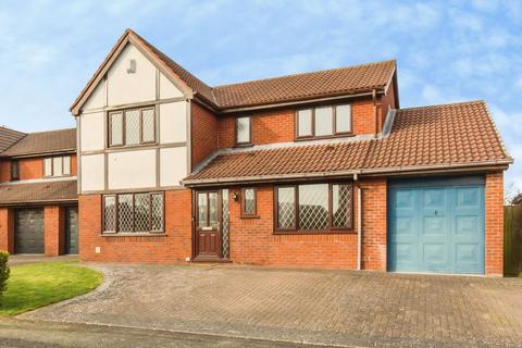 4 bed property, in Langley Road, £440,000