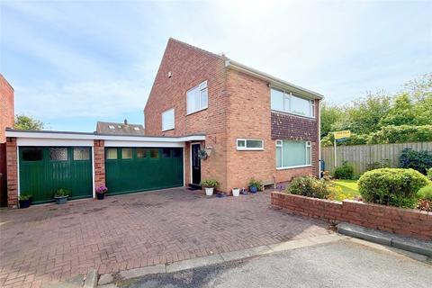 4 bed property, in Wenlock Drive, £465,000