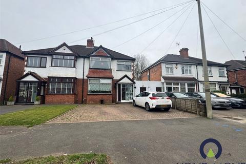 3 bed property, in Baldwins Lane, £320,000