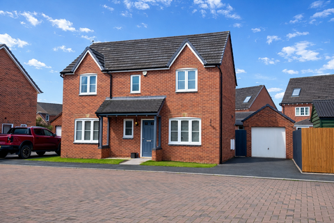 3 bed property, in Henry Robertson Drive, £330,000