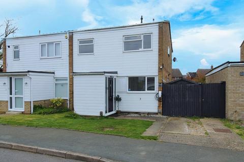 3 bed property, in Gordon Road, £335,000