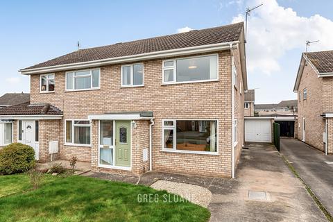 4 bed property, in Kestrel Drive, £295,000