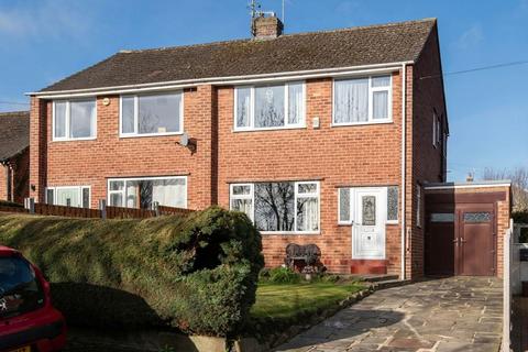 3 bed property, in Wheatlands Road, £230,000