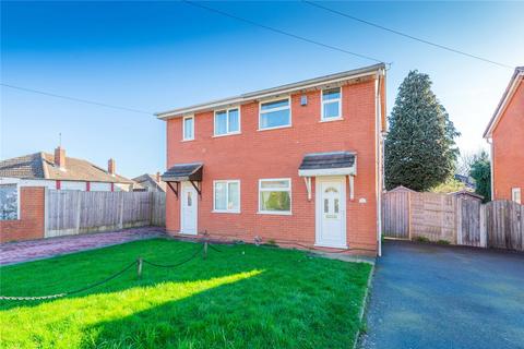 2 bed property, in Fountain Drive, £180,000