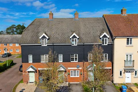 3 bed property, in Acorn Way, £285,000