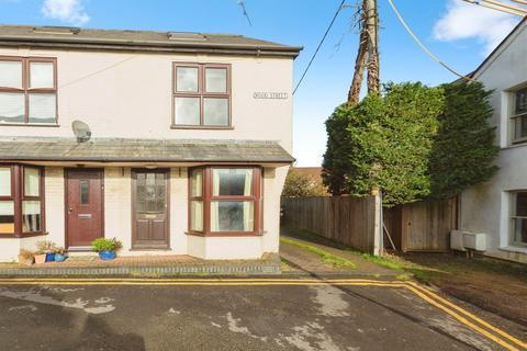 3 bed property, in Wood Street, £220,000