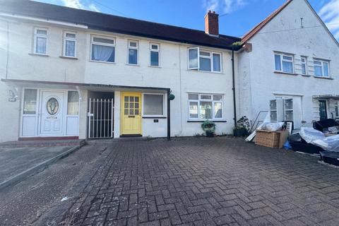 3 bed property, in Crispin Crescent CR0, £375,000