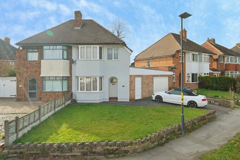3 bed property, in Yardley Wood Road, £315,000