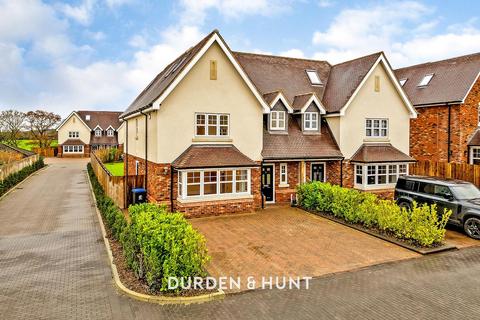 5 bed property, in Stapleford Road, £1,000,000