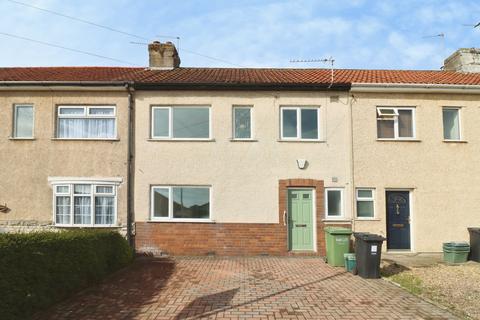 3 bed property, in Hazeldene Road, £325,000