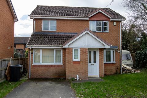 4 bed property, in Goodwood Grove, £225,000