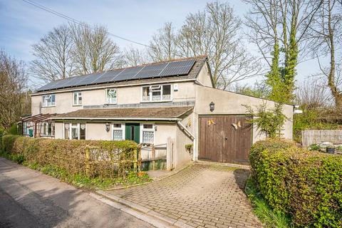 3 bed property, in Raglan, £325,000