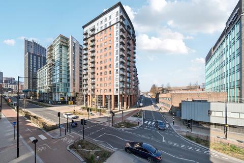 2 bed property, in Scotland Street, £87,000