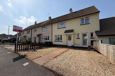 3 bed property, in Hunters Way, £280,000