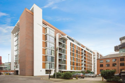 2 bed property, in Apartment 58 Hill Quays, £195,000