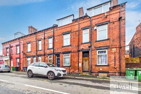 3 bed property, in Edinburgh Terrace, £99,000