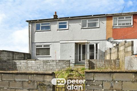 3 bed property, in Hillcrest, £110,000
