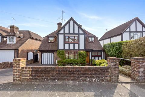 3 bed property, in Brangwyn Avenue, £750,000