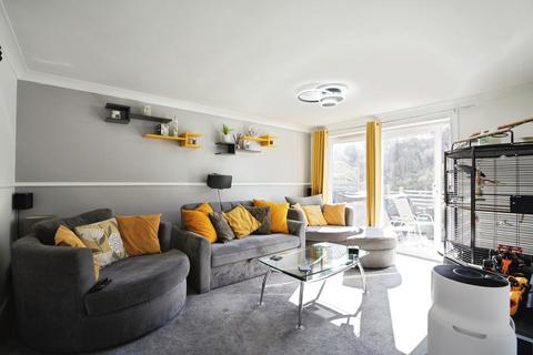 4 bed property, in Trembear Road, £280,000