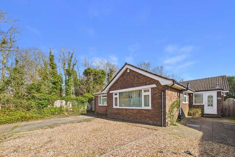 7 bed property, in Tottington Way, £625,000