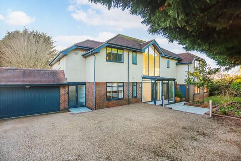 5 bed property, in The Spinney, £2,000,000