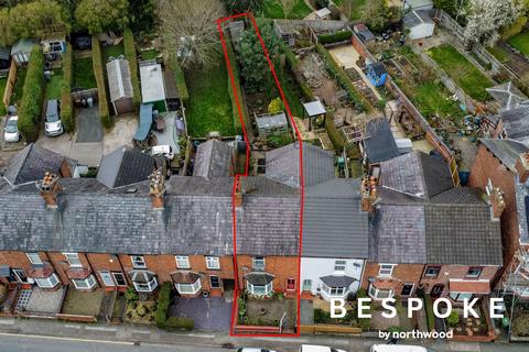 2 bed property, in Crewe Road, £210,000