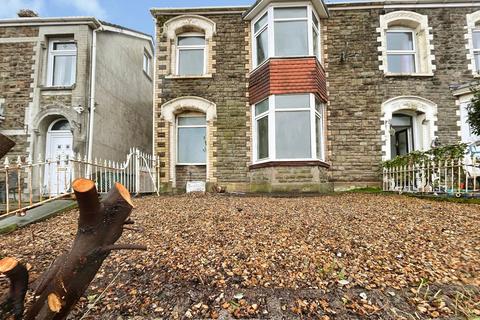 5 bed property, in Springfield Terrace, £190,000