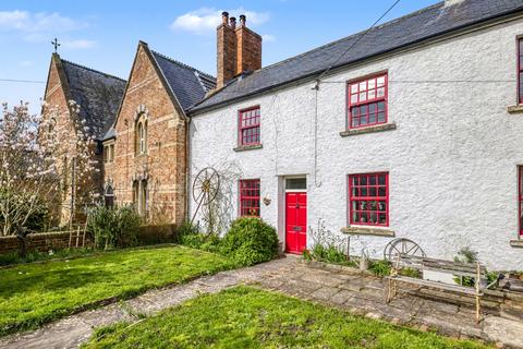 3 bed property, in Central Meare, £325,000