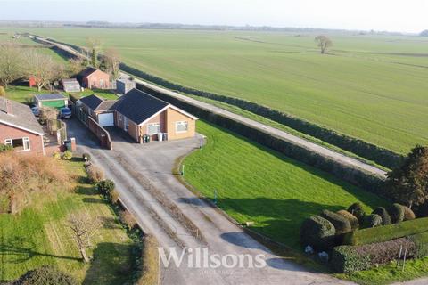 3 bed property, in Main Road, £295,000