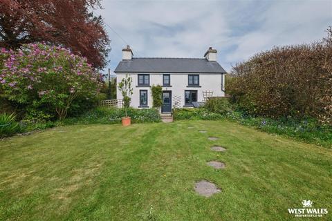 2 bed property, in Penrhiwllan, £300,000