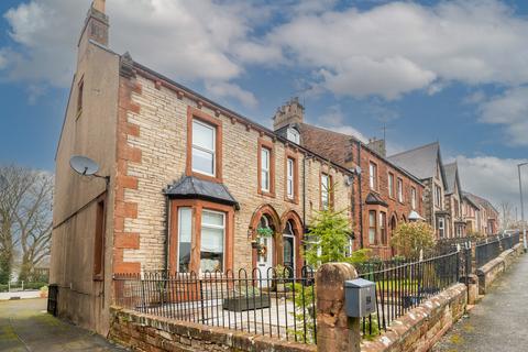 4 bed property, in 9 Clifford Street, £325,000